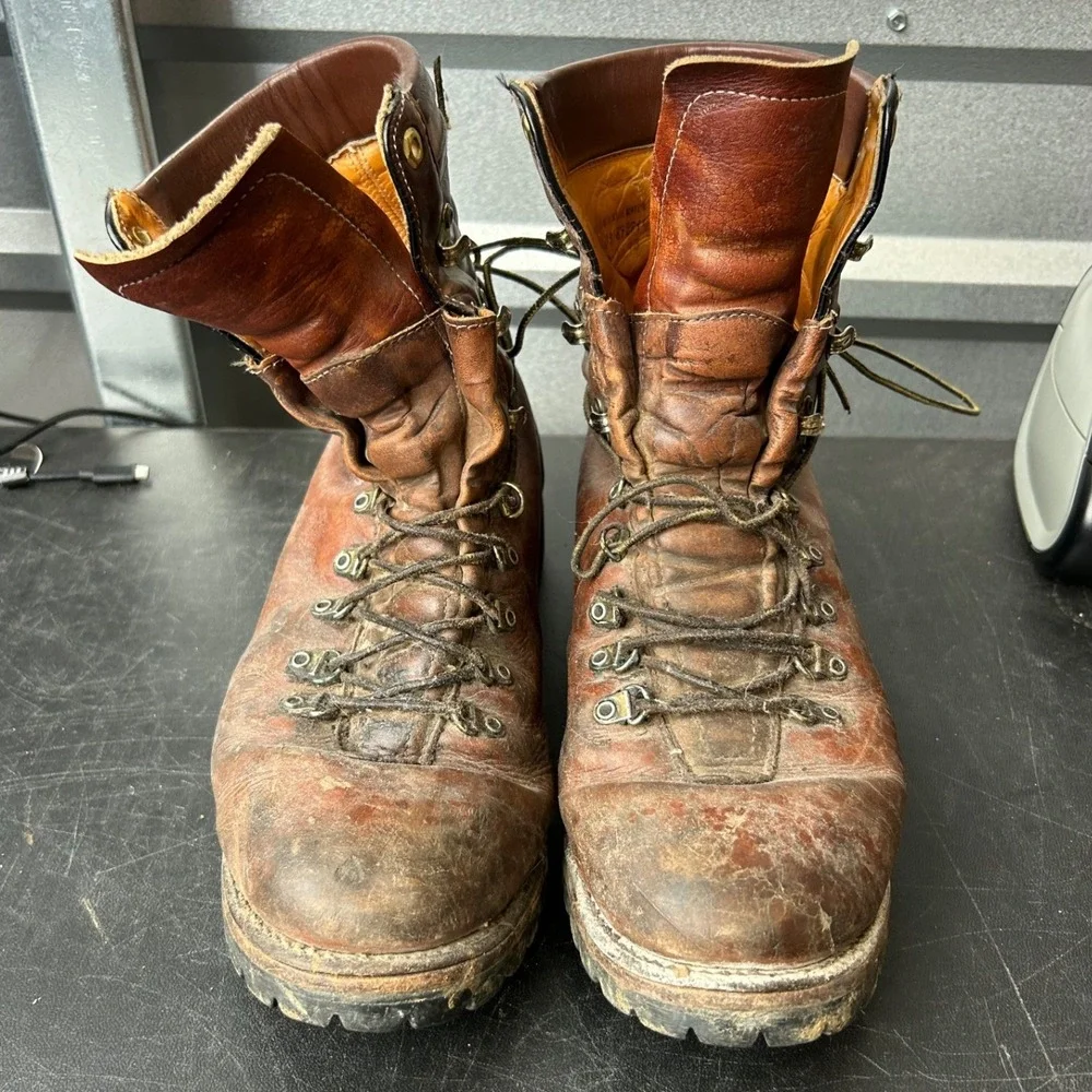 1960's Herman Survivors 89227 Brown Leather Work Boots Mens 11 M Vibram Sole USA